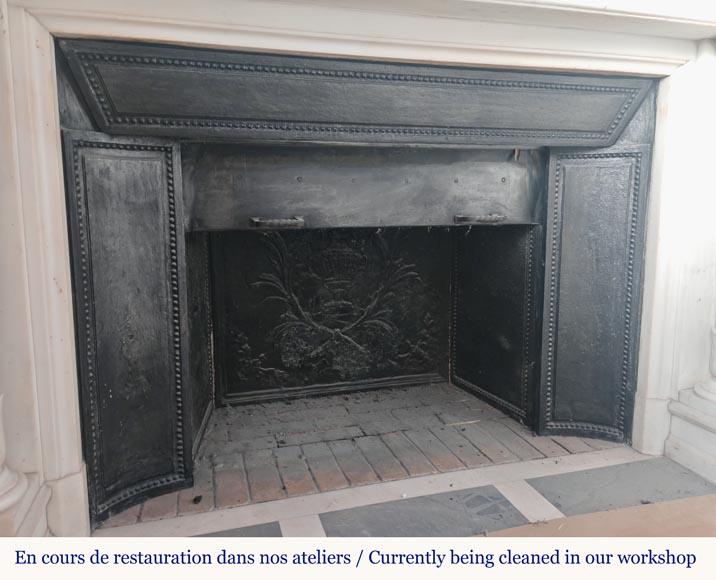 Large Louis XVI-style mantel with Corinthian columns Large Louis XVI-style mantel with Corinthian columns-12