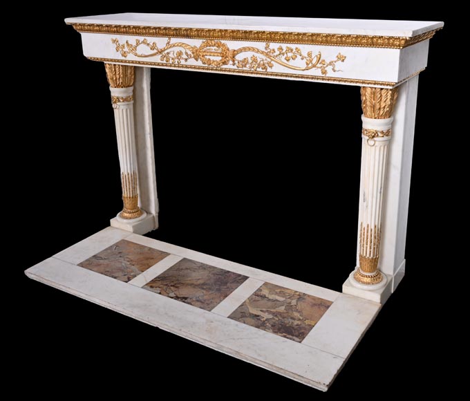Very beautiful antique Louis XVI style fireplace in Statuary Carrara marble with quiver-shaped columns, after the model from the Chateau of Fontainebleau Very beautiful antique Louis XVI style fireplace in Statuary Carrara marble with quiver-shaped columns, after the model from the Chateau of Fontainebleau-8
