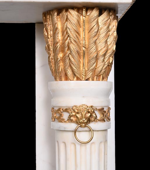 Very beautiful antique Louis XVI style fireplace in Statuary Carrara marble with quiver-shaped columns, after the model from the Chateau of Fontainebleau Very beautiful antique Louis XVI style fireplace in Statuary Carrara marble with quiver-shaped columns, after the model from the Chateau of Fontainebleau-9