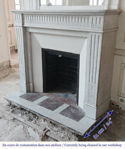 Louis XVI style fireplace in Carrara marble, decorated with rudentée fluting Louis XVI style fireplace in Carrara marble, decorated with rudentée fluting-5