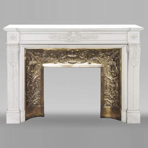 Large Louis XVI style fireplace with acanthus leaves and pearls, in statuary marble