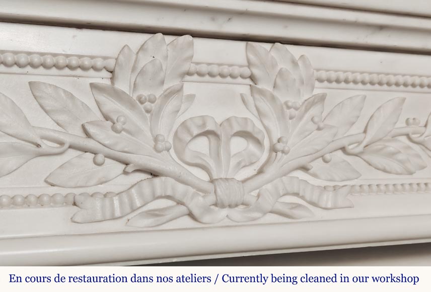 Large Louis XVI style fireplace with acanthus leaves and pearls, in statuary marble Large Louis XVI style fireplace with acanthus leaves and pearls, in statuary marble-2