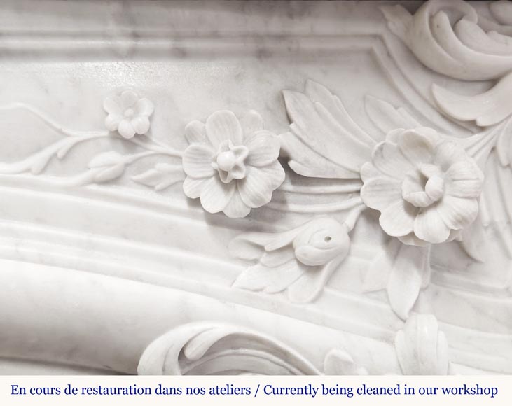 Louis XV style fireplace in Carrara marble, decorated with a floral shell Louis XV style fireplace in Carrara marble, decorated with a floral shell-4