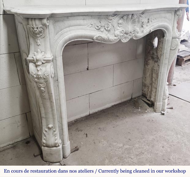 Louis XV style fireplace in Carrara marble, decorated with a floral shell Louis XV style fireplace in Carrara marble, decorated with a floral shell-6