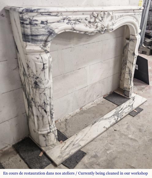 Louis XV style fireplace decorated with a large shell, in Paonazzo marble Louis XV style fireplace decorated with a large shell, in Paonazzo marble-3