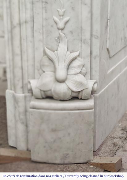 Large Louis XV style fireplace in Carrara marble decorated with shells and flowers Large Louis XV style fireplace in Carrara marble decorated with shells and flowers-8
