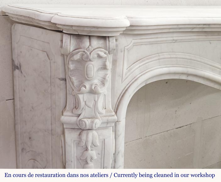 Louis XV style fireplace in Carrara marble, with shell and flower decoration Louis XV style fireplace in Carrara marble, with shell and flower decoration-5