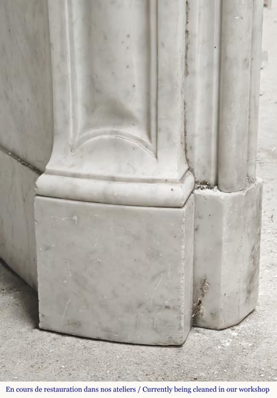 Louis XV style fireplace in Carrara marble decorated with a shell Louis XV style fireplace in Carrara marble decorated with a shell-5