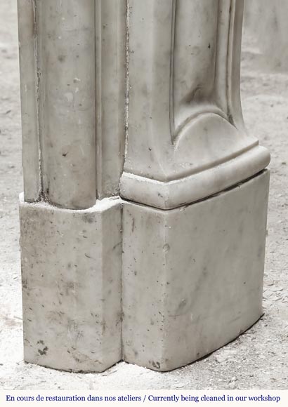 Louis XV style fireplace in Carrara marble decorated with a shell Louis XV style fireplace in Carrara marble decorated with a shell-8
