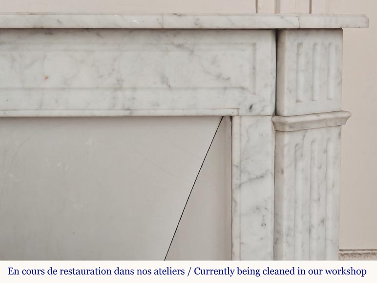 Louis XVI style fireplace in Carrara marble, with fluted legs Louis XVI style fireplace in Carrara marble, with fluted legs-6