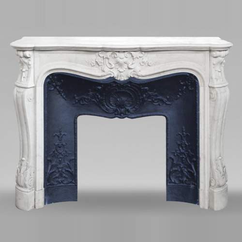 Louis XV style fireplace in Carrara marble with flowering palmette