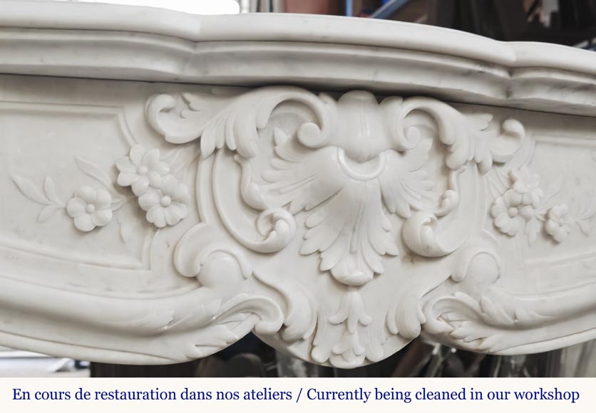 Louis XV style fireplace in Carrara marble with flowering palmette Louis XV style fireplace in Carrara marble with flowering palmette-2