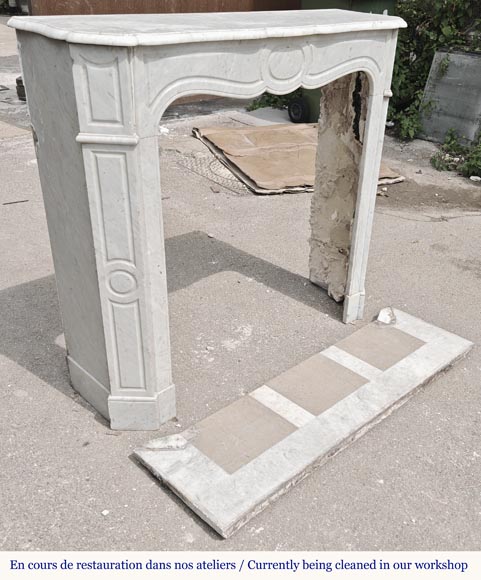 Louis XV style fireplace, Pompadour model, in Carrara marble Louis XV style fireplace, Pompadour model, in Carrara marble-2
