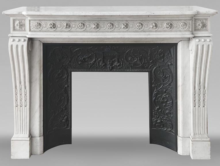 Louis XVI style fireplace in Carrara marble, decorated with pearls and macaroons Louis XVI style fireplace in Carrara marble, decorated with pearls and macaroons-0