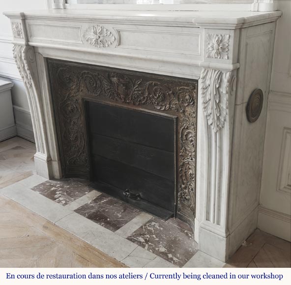 Louis XVI style fireplace with acanthus leaves, in Carrara marble-6