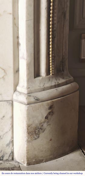 Curved Louis XVI style fireplace in veined marble, with bronze asparagus decoration Curved Louis XVI style fireplace in veined marble, with bronze asparagus decoration-8