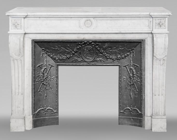 Louis XVI style fireplace with a central sunflower, in Carrara marble Louis XVI style fireplace with a central sunflower, in Carrara marble-0