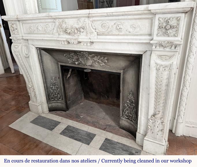 Beautiful Louis XVI style fireplace with very rich decoration, sculpted in Carrara marble Beautiful Louis XVI style fireplace with very rich decoration, sculpted in Carrara marble-6