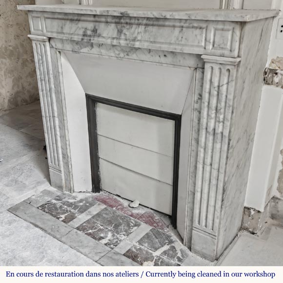 Louis XVI style fireplace in Carrara marble, with molded decoration Louis XVI style fireplace in Carrara marble, with molded decoration-5
