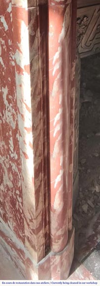 Louis XIV style fireplace with acroteria, in Red Languedoc marble Louis XIV style fireplace with acroteria, in Red Languedoc marble-4