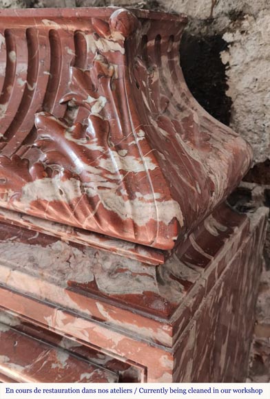 Louis XIV style fireplace with acroteria, in Red Languedoc marble Louis XIV style fireplace with acroteria, in Red Languedoc marble-6