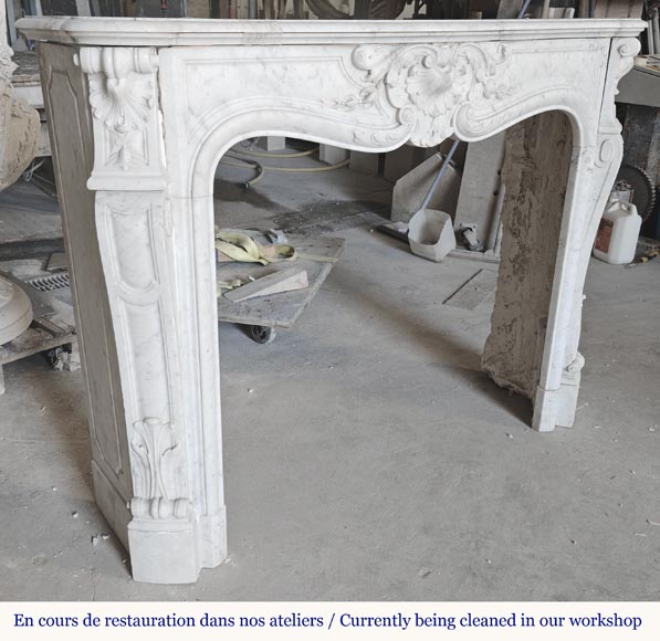 Louis XV style fireplace in Carrara marble, with plant decoration Louis XV style fireplace in Carrara marble, with plant decoration-4