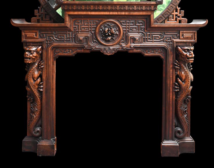 Gabriel VIARDOT (1830-1901) – Japanese-style fireplace in stained sycamore wood, topped with a dragon and an imposing circular mirror Gabriel VIARDOT (1830-1901) – Japanese-style fireplace in stained sycamore wood, topped with a dragon and an imposing circular mirror-2