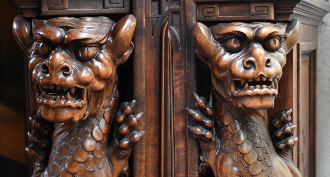 Gabriel VIARDOT (1830-1901) – Japanese-style fireplace in stained sycamore wood, topped with a dragon and an imposing circular mirror Gabriel VIARDOT (1830-1901) – Japanese-style fireplace in stained sycamore wood, topped with a dragon and an imposing circular mirror-10