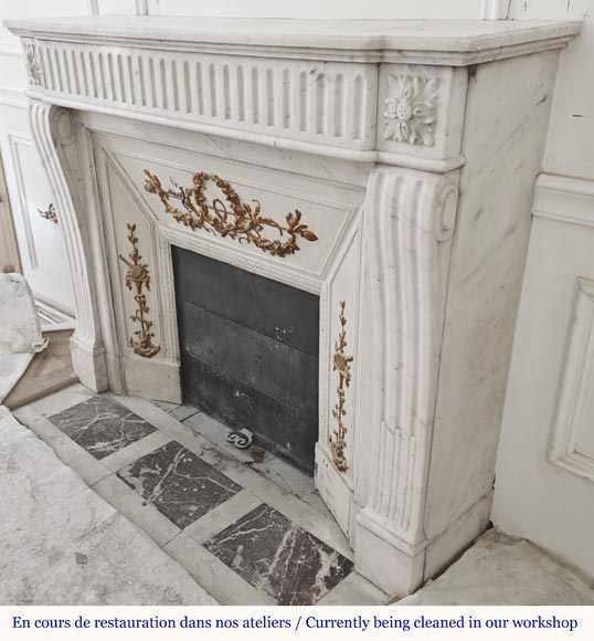 Louis XVI style fireplace in half-statuary marble, with rudenté decoration Louis XVI style fireplace in half-statuary marble, with rudenté decoration-5