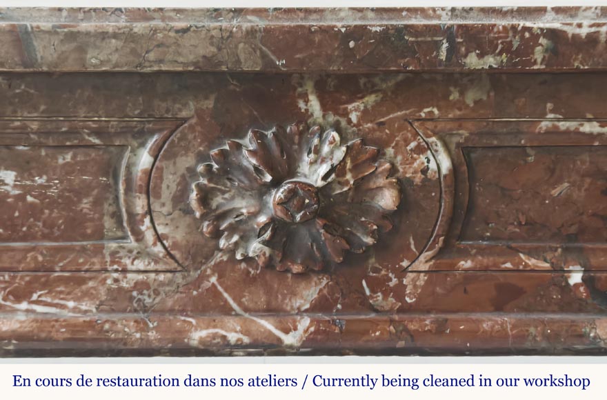 Louis XVI period fireplace in red northern marble, slightly curved Louis XVI period fireplace in red northern marble, slightly curved-1