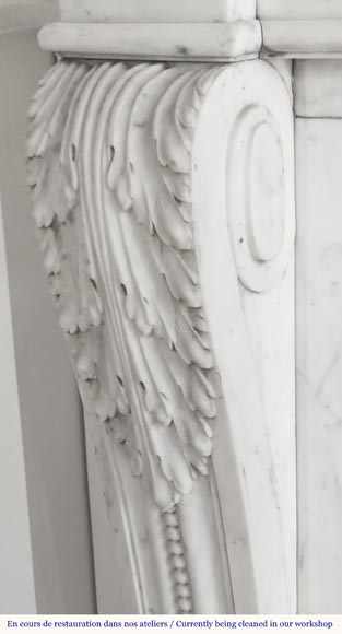 Curved Louis XVI style fireplace with beaded decoration, in semi-statuary marble. Curved Louis XVI style fireplace with beaded decoration, in semi-statuary marble.-6