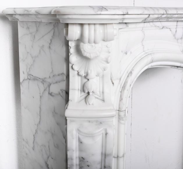Louis XV style fireplace in Arabescato marble, decorated with an asymmetrical palmette Louis XV style fireplace in Arabescato marble, decorated with an asymmetrical palmette-6