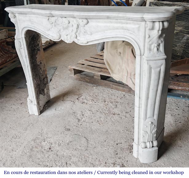 Louis XV style shell-shaped fireplace, in Carrara marble Louis XV style shell-shaped fireplace, in Carrara marble-7