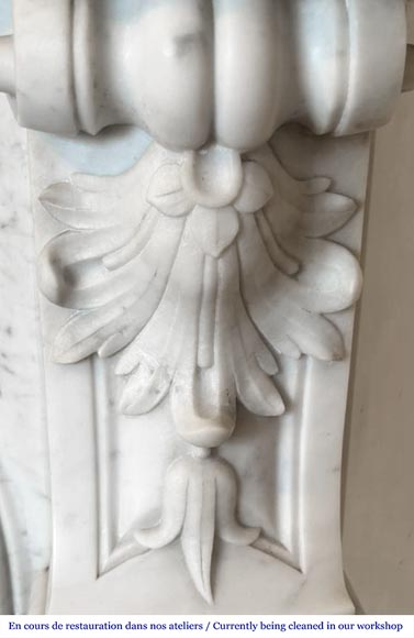 Louis XV style fireplace in Carrara marble, decorated with a shell-7