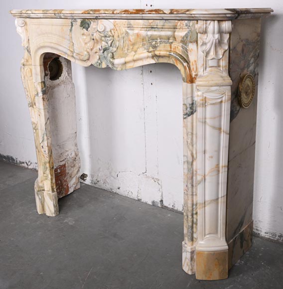 Louis XV style fireplace with three shells in Médou breccia-6