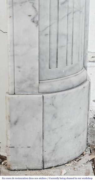 Louis XVI style fireplace in Carrara marble with rounded corners Louis XVI style fireplace in Carrara marble with rounded corners-7