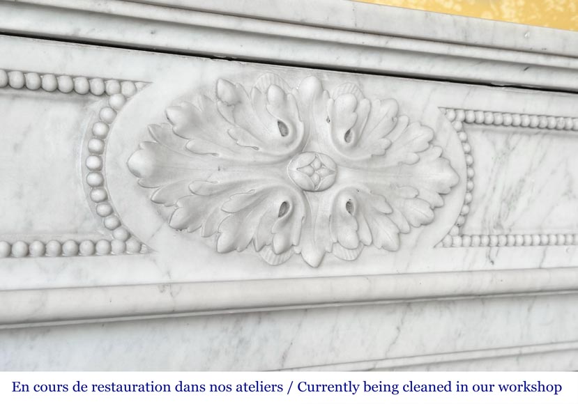 Louis XVI style fireplace in Carrara marble decorated with pearls Louis XVI style fireplace in Carrara marble decorated with pearls-2