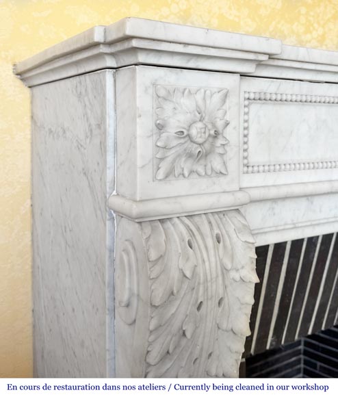 Louis XVI style fireplace in Carrara marble decorated with pearls Louis XVI style fireplace in Carrara marble decorated with pearls-4