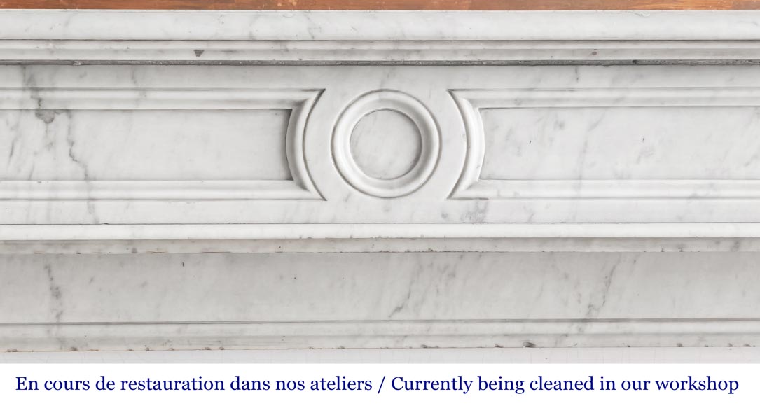 Restoration-period Carrara marble fireplace with water-leaf ornamentation Restoration-period Carrara marble fireplace with water-leaf ornamentation-1
