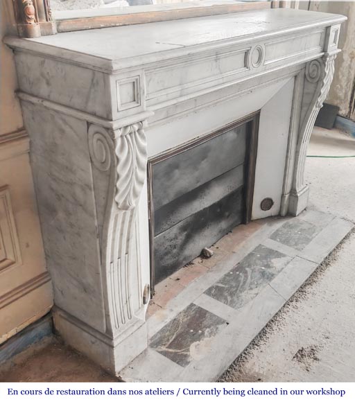 Restoration-period Carrara marble fireplace with water-leaf ornamentation Restoration-period Carrara marble fireplace with water-leaf ornamentation-2