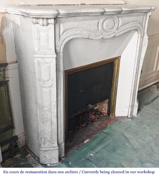 Louis XV-style fireplace, Pompadour type, in Carrara marble Louis XV-style fireplace, Pompadour type, in Carrara marble-2