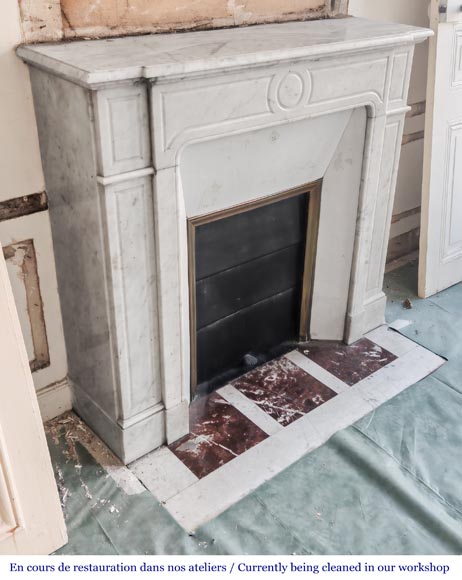 Straight-fronted Louis XV style fireplace, Pompadour model, in Carrara marble Straight-fronted Louis XV style fireplace, Pompadour model, in Carrara marble-2