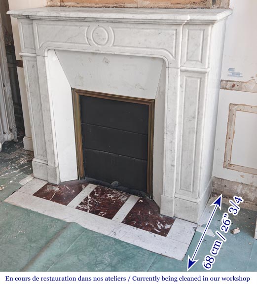 Straight-fronted Louis XV style fireplace, Pompadour model, in Carrara marble Straight-fronted Louis XV style fireplace, Pompadour model, in Carrara marble-5