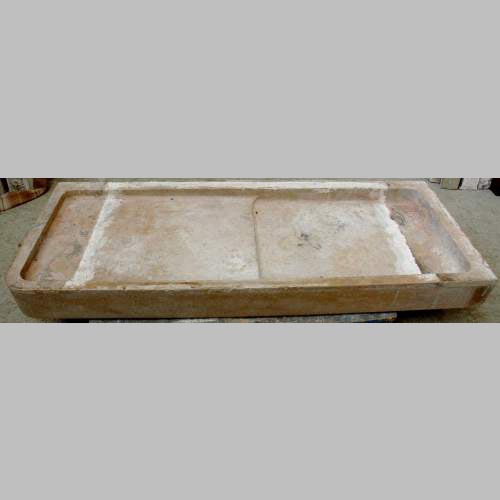 Senlis stone sink