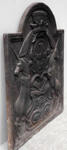 18th-century fireback with Louis Lepeletier de Rosanbo coat of arms and unicorns 18th-century fireback with Louis Lepeletier de Rosanbo coat of arms and unicorns-6