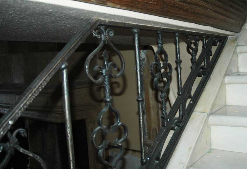 Iron Gothic style banister Iron Gothic style banister -5