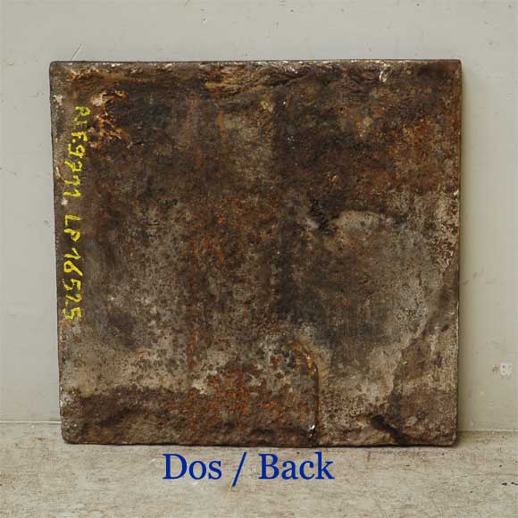 Antique cast iron fireback with France and Navarra coat of arms dated 1613 Antique cast iron fireback with France and Navarra coat of arms dated 1613-5