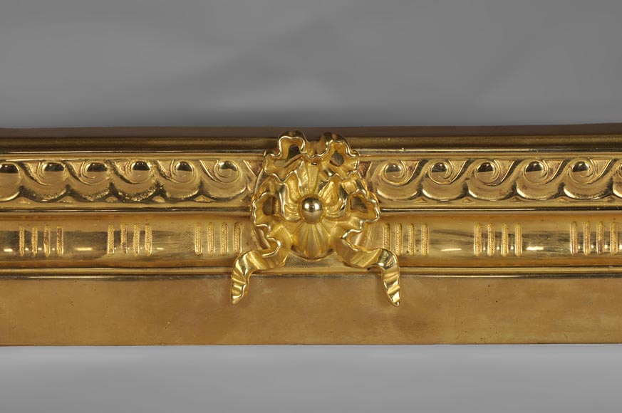 Antique firedog with sphinges decoration in golden bronze Antique firedog with sphinges decoration in golden bronze-1