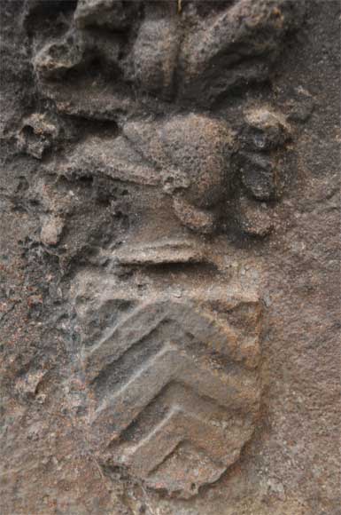 Antique fireback with two coat of arms Antique fireback with two coat of arms-7