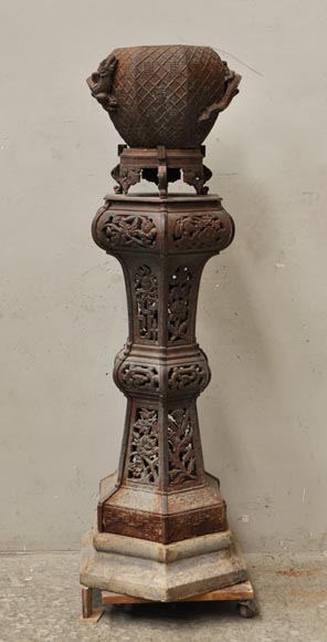 Large antique Chinese style planter in openwork cast iron Large antique Chinese style planter in openwork cast iron-0